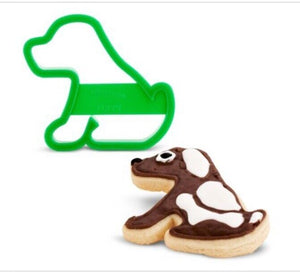 Wilton Plastic Cookie Cutter, 3-Inch, Puppy