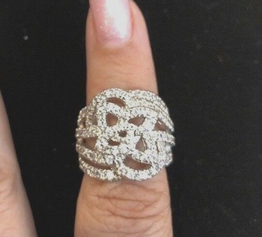 White Cz Ring With Flower Design Sz 6 NEW