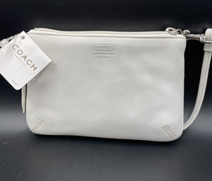 NWT Coach Leatherware Skinny Wristlet Corner Zip Wallet White FS8360