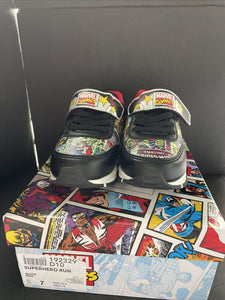 Marvel Comics Kids Light Up Running Shoe  Size 7