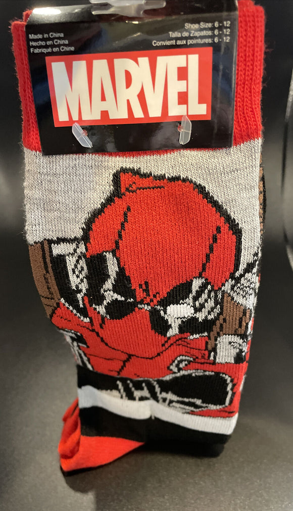 Marvel Deadpool Face Pose & Logo Socks Mens Sz 6-12