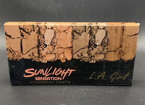 L.A. Girl (Sunlight Sensation) Highlighting Palette Illuminator 0.14 oz NIB